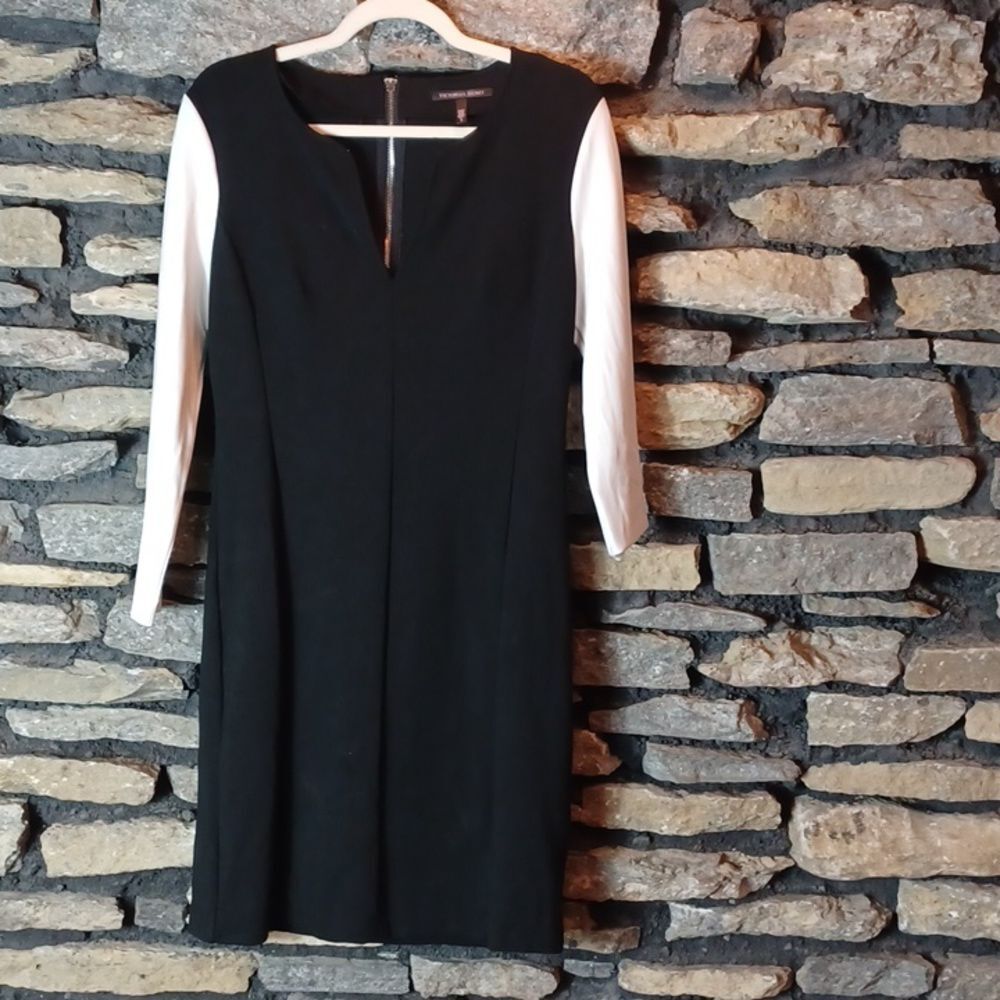 Women's Victoria Secret V neck black and white long sleeve dress sz 8
